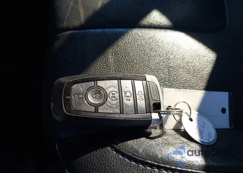 2018 Ford Edge Titanium z USA, uszkodzony, nr VIN 2FMPK3K82JBC53331